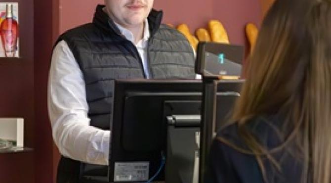 employé magasin